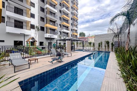 Apartamento para alugar com 39m², 2 quartos e 1 vaga Apartamento para alugar com 39m², 2 quartos e 1 vagaÁrea comum - Piscina