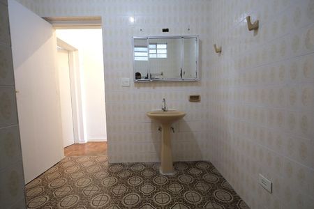 Casa para alugar com 150m², 2 quartos e 1 vaga Casa para alugar com 150m², 2 quartos e 1 vagaBanheiro 2