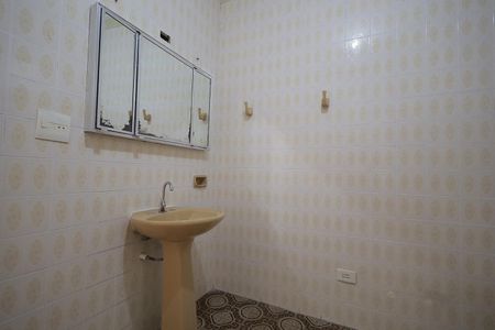 Casa para alugar com 150m², 2 quartos e 1 vaga Casa para alugar com 150m², 2 quartos e 1 vagaBanheiro 2