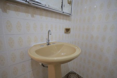 Casa para alugar com 150m², 2 quartos e 1 vaga Casa para alugar com 150m², 2 quartos e 1 vagaBanheiro 2