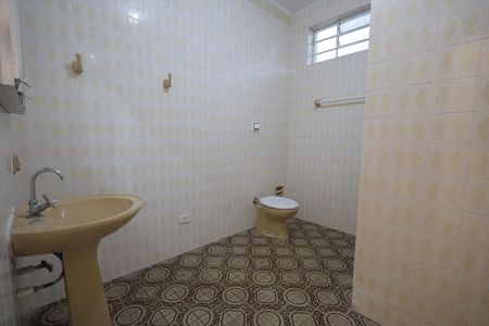 Casa para alugar com 150m², 2 quartos e 1 vaga Casa para alugar com 150m², 2 quartos e 1 vagaBanheiro 2