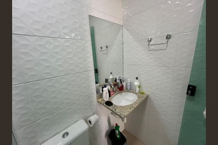 Casa à venda com 110m², 3 quartos e 2 vagasBanheiro da suíte 3