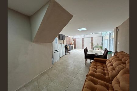 Casa à venda com 110m², 3 quartos e 2 vagasÁrea comum