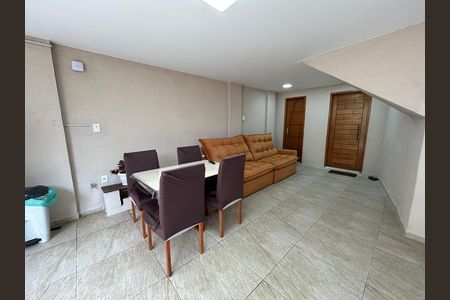 Casa à venda com 110m², 3 quartos e 2 vagasÁrea comum
