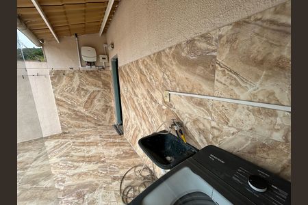Casa à venda com 110m², 3 quartos e 2 vagasÁrea de Serviço