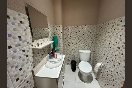 Casa à venda com 110m², 3 quartos e 2 vagasLavabo 1
