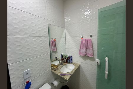 Casa à venda com 110m², 3 quartos e 2 vagasBanheiro da Suíte 1