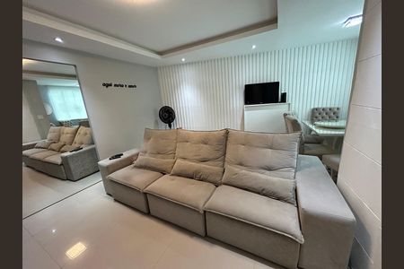 Casa à venda com 110m², 3 quartos e 2 vagasSala