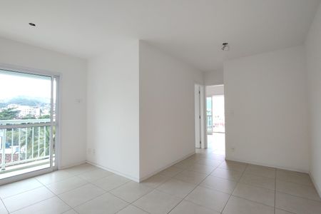 Apartamento à venda com 65m², 2 quartos e 1 vaga Apartamento à venda com 65m², 2 quartos e 1 vagaSala