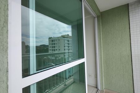 Apartamento à venda com 65m², 2 quartos e 1 vaga Apartamento à venda com 65m², 2 quartos e 1 vagaVaranda
