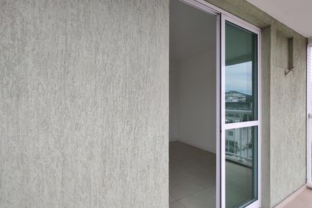 Apartamento à venda com 65m², 2 quartos e 1 vaga Apartamento à venda com 65m², 2 quartos e 1 vagaVaranda