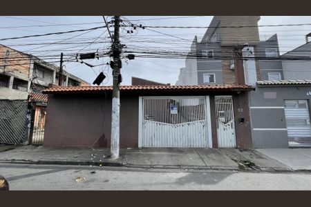 Casa de condomínio para alugar com 50m², 2 quartos e 1 vaga Casa de condomínio para alugar com 50m², 2 quartos e 1 vagaFachada+Placa