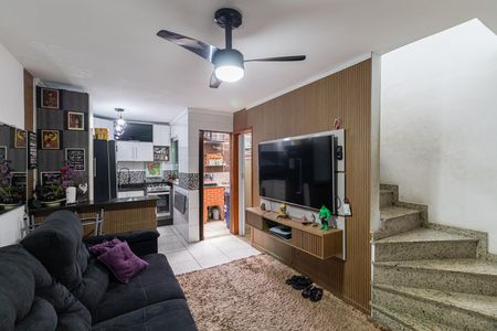 Casa de condomínio para alugar com 50m², 2 quartos e 1 vaga Casa de condomínio para alugar com 50m², 2 quartos e 1 vagaSala e Cozinha