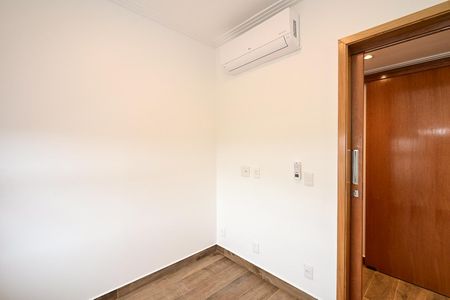 Quarto de apartamento para alugar com 2 quartos, 55m² em Vila Progredior, São Paulo