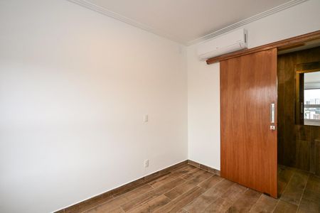 Apartamento para alugar com 55m², 2 quartos e 1 vagaSuíte