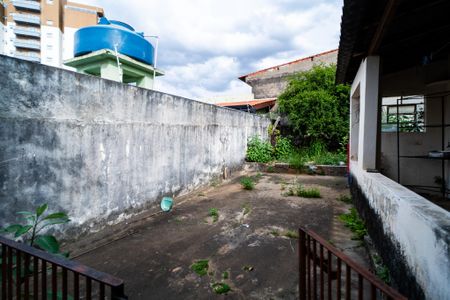 Casa para alugar com 310m², 2 quartos e 1 vaga Casa para alugar com 310m², 2 quartos e 1 vagaQuintal