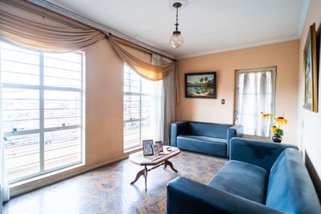 Casa para alugar com 310m², 2 quartos e 1 vaga Casa para alugar com 310m², 2 quartos e 1 vagaSala