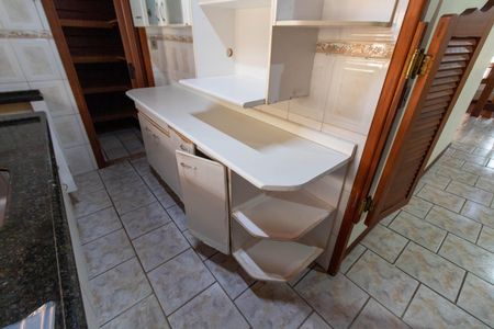 Casa à venda com 271m², 3 quartos e 4 vagasCOZINHA
