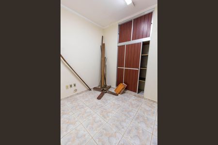 Casa à venda com 271m², 3 quartos e 4 vagasQUARTO EDÍCULA FUNDOS