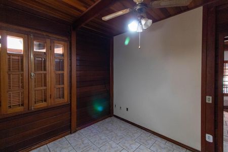 Casa à venda com 271m², 3 quartos e 4 vagasQUARTO 1 TÉRREO
