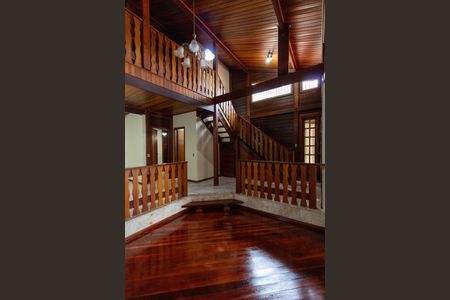 Casa à venda com 271m², 3 quartos e 4 vagasSALA