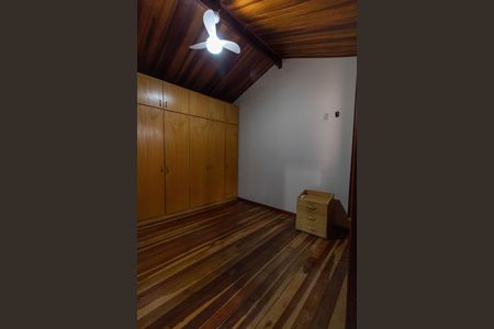 Casa à venda com 271m², 3 quartos e 4 vagasSUITE