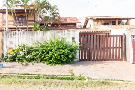 Casa à venda com 271m², 3 quartos e 4 vagasFACHADA