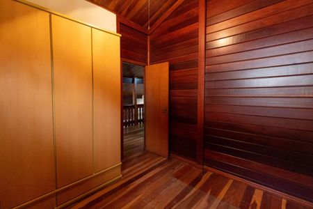 Casa à venda com 271m², 3 quartos e 4 vagasQUARTO 1