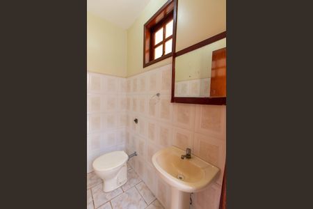 Casa à venda com 271m², 3 quartos e 4 vagasBANHEIRO ÁREA EXTERNA FUNDOS