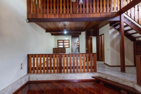 Casa à venda com 271m², 3 quartos e 4 vagasSALA
