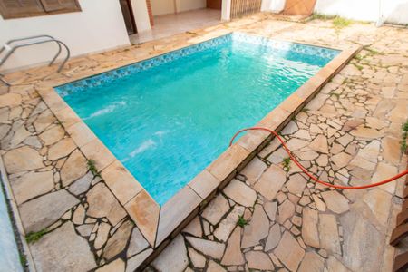 Casa à venda com 271m², 3 quartos e 4 vagasÁREA EXTERNA PISCINA