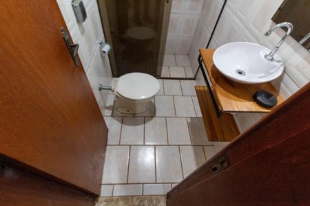 Casa à venda com 271m², 3 quartos e 4 vagasBANHEIRO TÉRREO