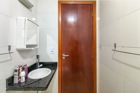 Banheiro da Suíte de apartamento para alugar com 1 quarto, 55m² em Vila Caiçara, Praia Grande