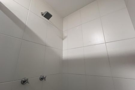 Banheiro de apartamento para alugar com 1 quarto, 43m² em Vila Rosalia, Guarulhos