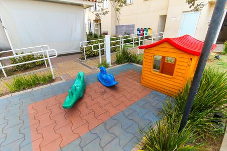 Apartamento para alugar com 41m², 2 quartos e sem vaga Apartamento para alugar com 41m², 2 quartos e sem vagaÁrea comum - Playground