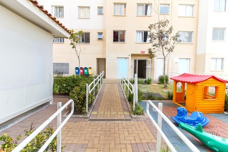 Apartamento para alugar com 41m², 2 quartos e sem vaga Apartamento para alugar com 41m², 2 quartos e sem vagaÁrea comum - Playground