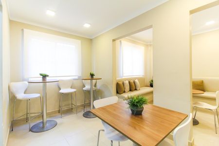 Apartamento para alugar com 41m², 2 quartos e sem vaga Apartamento para alugar com 41m², 2 quartos e sem vagaÁrea comum - Salão de festas