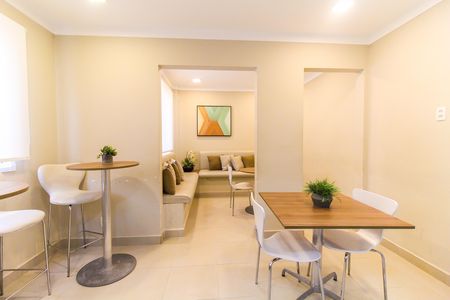 Apartamento para alugar com 41m², 2 quartos e sem vaga Apartamento para alugar com 41m², 2 quartos e sem vagaÁrea comum - Salão de festas