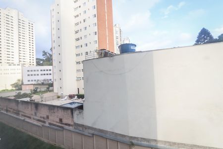 Vista de apartamento para alugar com 2 quartos, 32m² em Vila Suzana, São Paulo