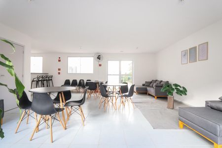 Apartamento à venda com 32m², 2 quartos e sem vaga Apartamento à venda com 32m², 2 quartos e sem vagaÁrea comum - Salão de festas