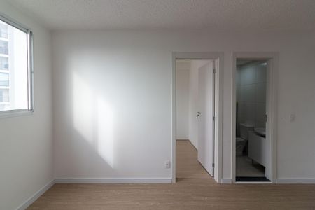 Sala de apartamento para alugar com 2 quartos, 34m² em Usina Piratininga, São Paulo