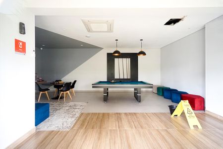 Apartamento à venda com 106m², 2 quartos e 2 vagas Apartamento à venda com 106m², 2 quartos e 2 vagasSalão de jogos