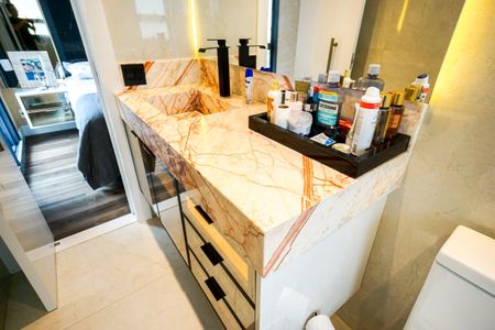 Apartamento à venda com 106m², 2 quartos e 2 vagas Apartamento à venda com 106m², 2 quartos e 2 vagasPia