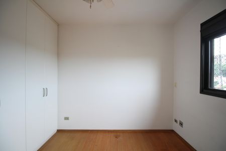 Apartamento à venda com 130m², 5 quartos e 3 vagasSuíte 2