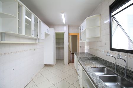 Apartamento à venda com 130m², 5 quartos e 3 vagasCozinha