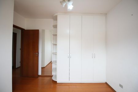 Apartamento à venda com 130m², 5 quartos e 3 vagasQuarto 1