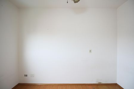 Apartamento à venda com 130m², 5 quartos e 3 vagasQuarto 2