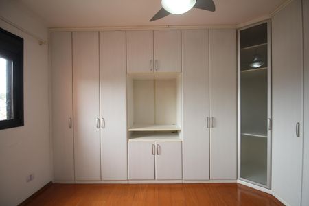 Apartamento à venda com 130m², 5 quartos e 3 vagasSuíte 1
