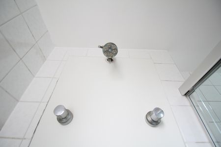 Apartamento à venda com 130m², 5 quartos e 3 vagasBanheiro da Suíte 2 - Chuveiro