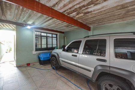 Casa à venda com 140m², 4 quartos e 2 vagas Casa à venda com 140m², 4 quartos e 2 vagasGaragem
